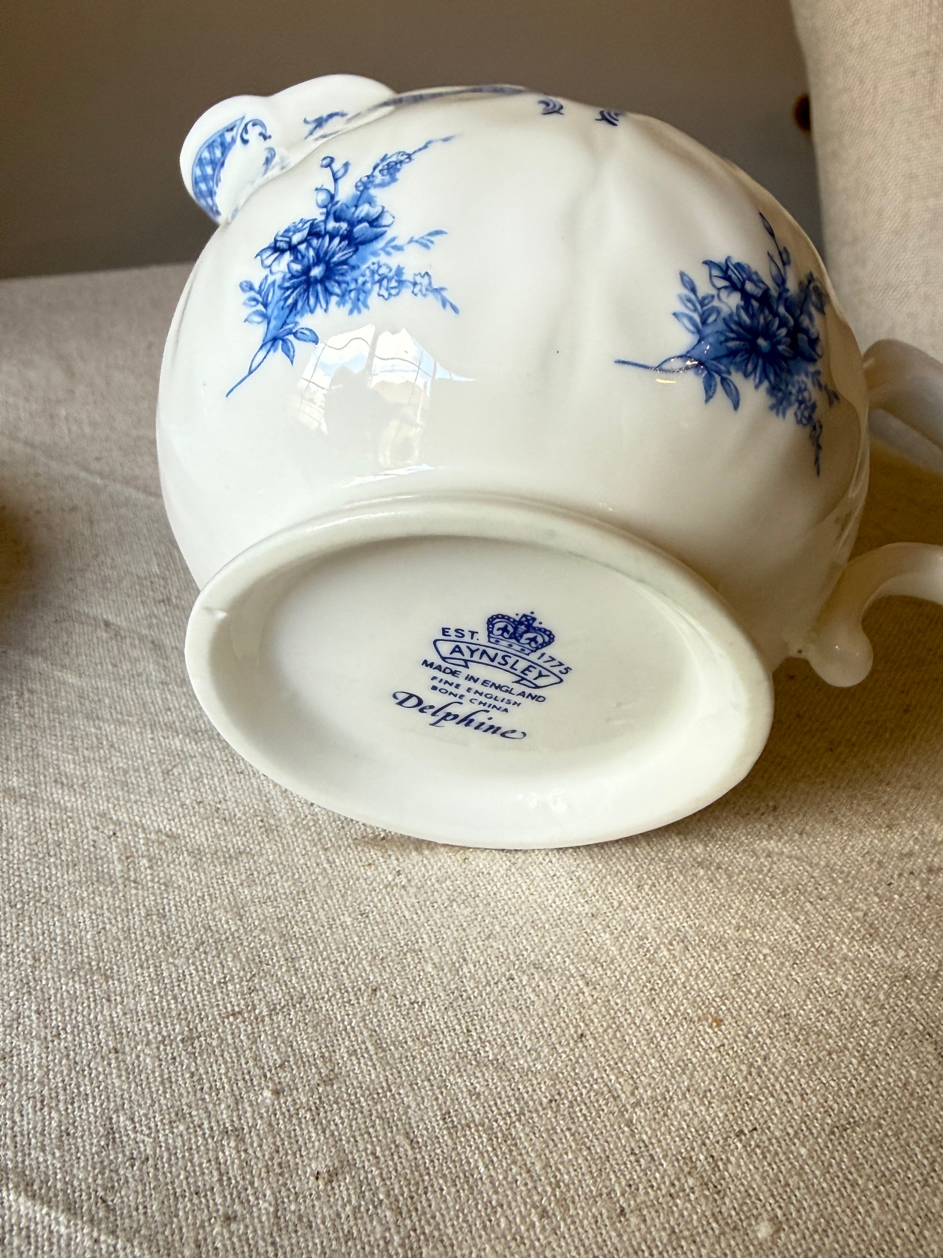 Vintage Aynsley Delphine Bone China Tea Set – 6 Piece  (4 teacups & saucers, sugar bowl with lid and milk jug)