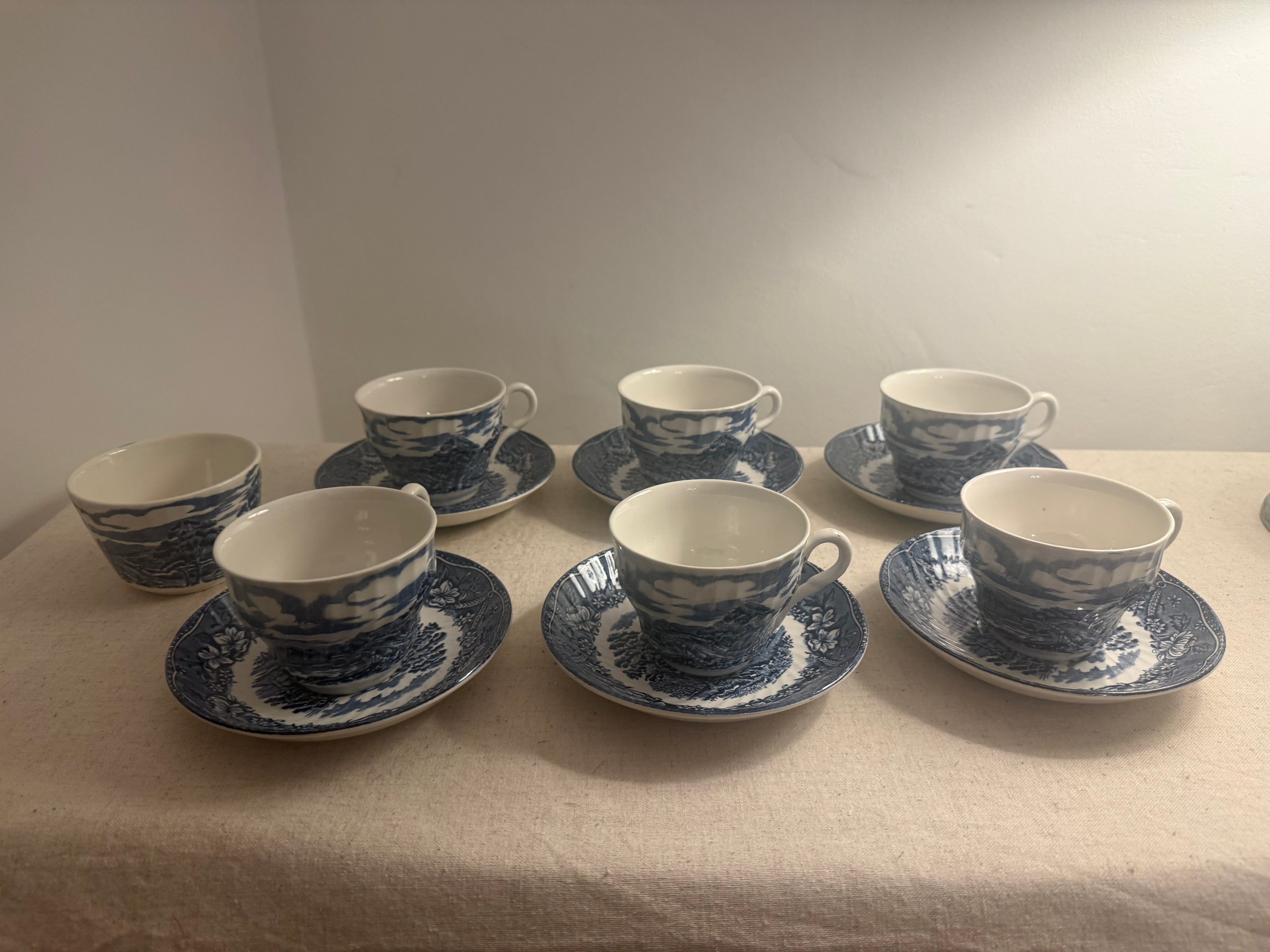 Vintage Barratts “Old Castle” Blue & White Tea Set – 13 Piece